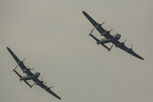 planes flying in wartime